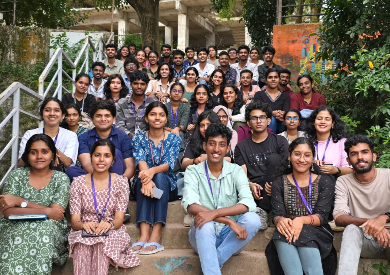 Modern office with a gallery working